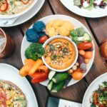 Quick chicken hummus bowl