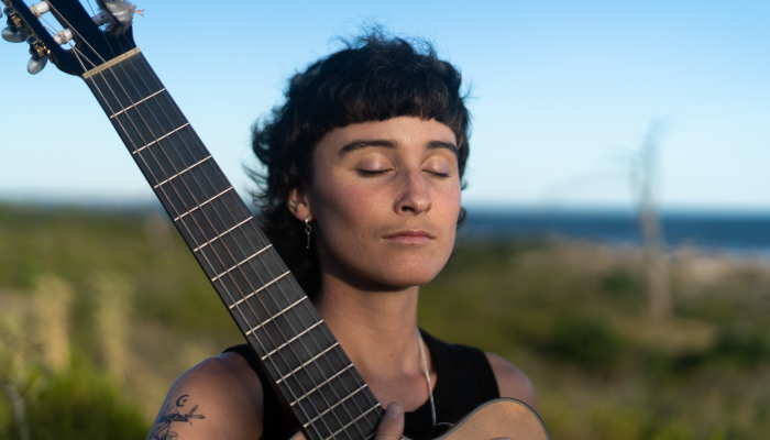 Luana Méndez presenta «Resurgir» en Sala Camacuá
